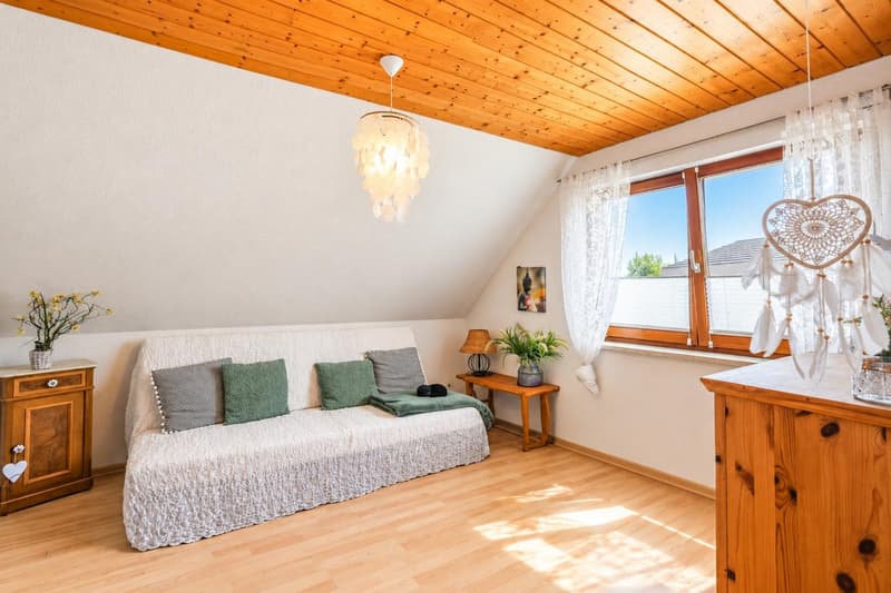 Freistehendes 5½ Zi.-Einfamilienhaus mit Garten in Metzerlen (17)