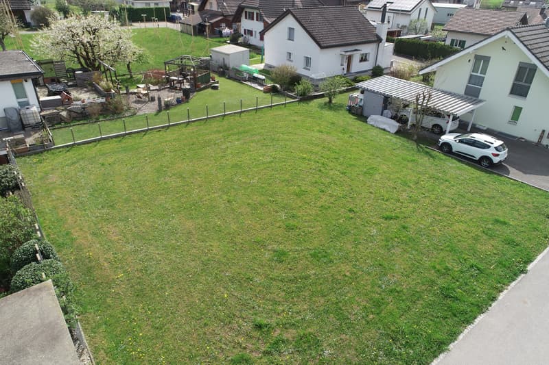 Flat building plot in a quiet location in an idyllic single-family home quarter (3)