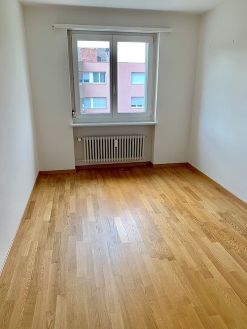 Ampio appartamento di 6,5 locali a Winterthur-Seen (4)