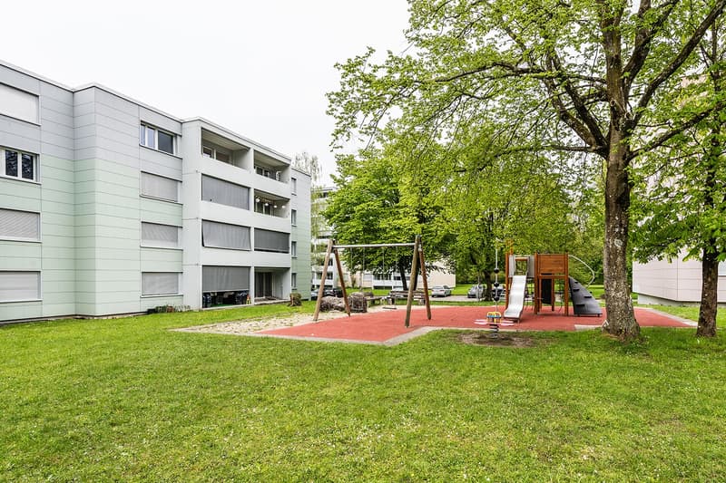 Attractive 4-room apartment with balcony in Winterthur (1)