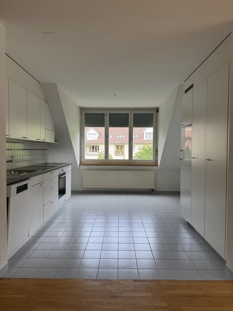 Bright 5.5-room apartment on the top floor with a spacious floor plan in Hausen am Albis (4)
