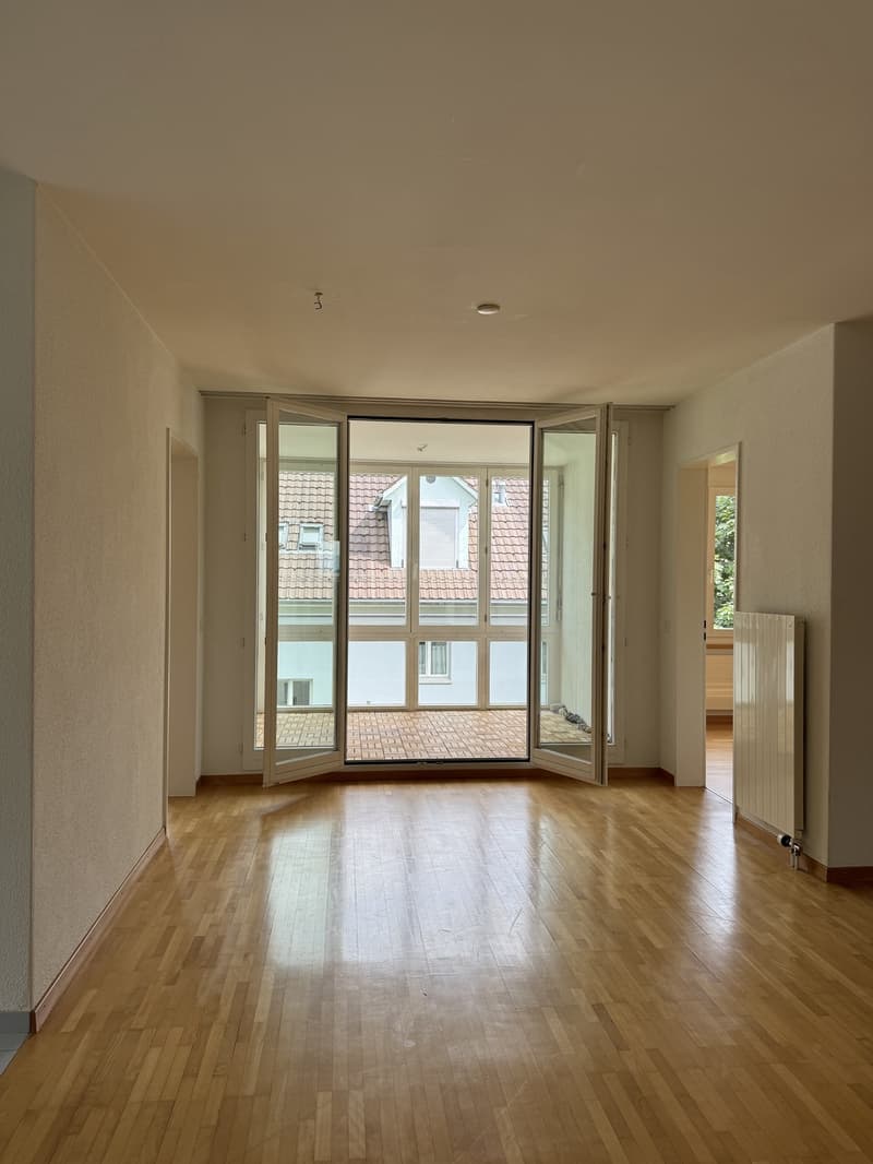 Helle 5.5-Zimmerwohnung im DG mit grosszügigem Grundriss in Hausen am Albis (3)
