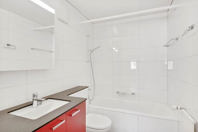 Grosszügige 4.5 Zimmer-Wohnung mit Balkon in Bürglen (5)