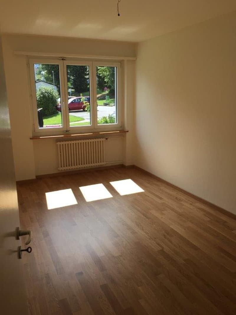 Attraktive 3-Zimmer-Wohnung an guter Lage in Horgen (3)