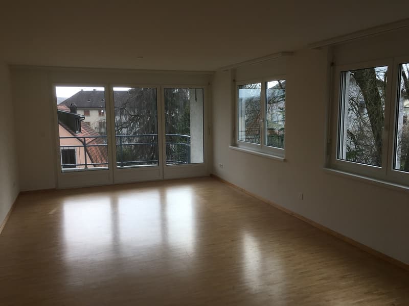 4.5-Zimmer-Wohnung im 1. Obergeschoss mit Balkon (3)