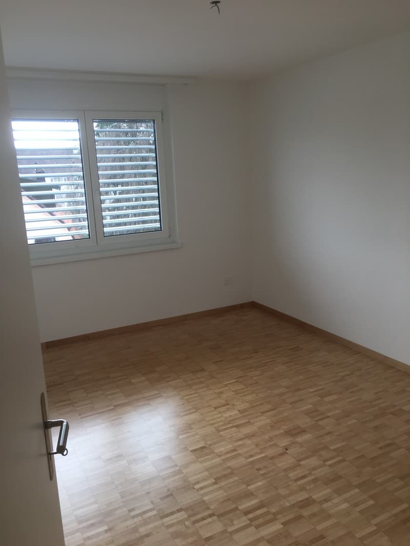 4.5-Zimmer-Wohnung im 1. Obergeschoss mit Balkon (9)