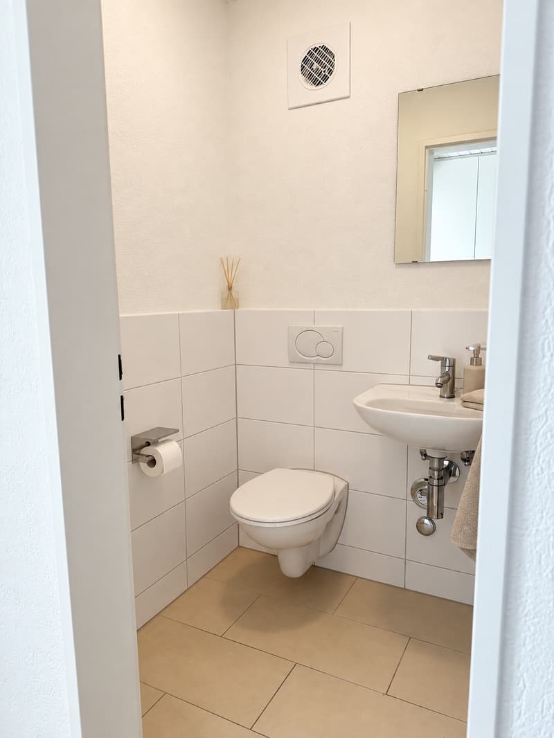 Grosszügige 4.5-Zimmerwohnung mit Balkon in Langwiesen (5)