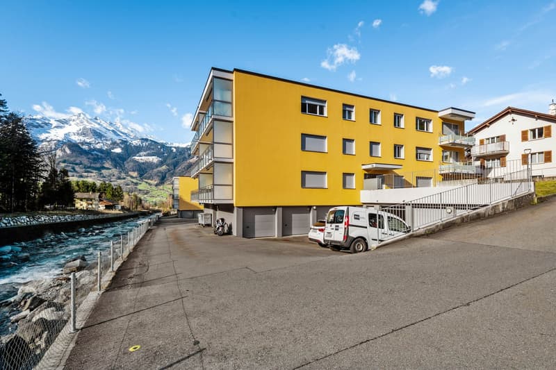 Grosszügige 4.5 Zimmer-Wohnung mit Balkon in Bürglen (1)