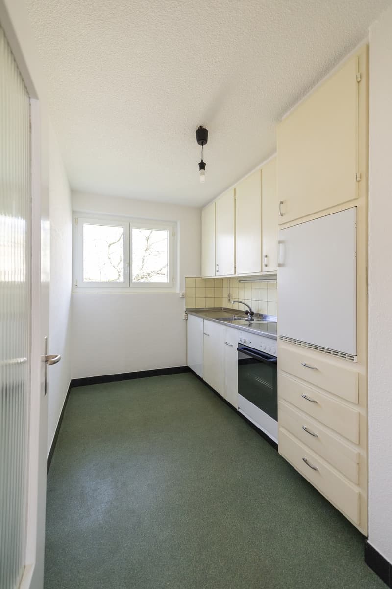 Grosszügige 4.5-Zimmer-Wohnung mit Balkon (2)