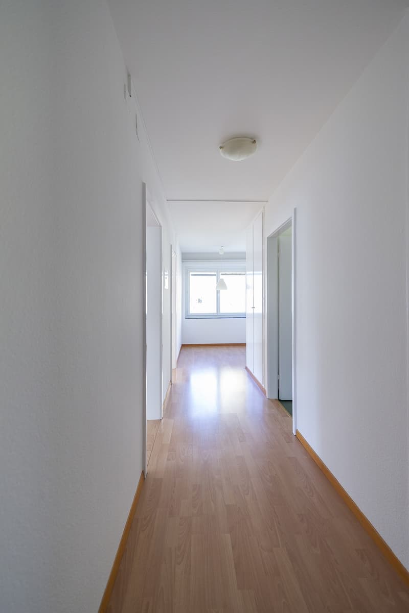 Grosszügige 4.5-Zimmer-Wohnung mit Balkon (5)