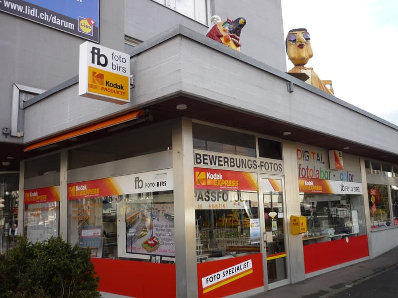Retail space with shop windows in a very central location in Aesch (1)