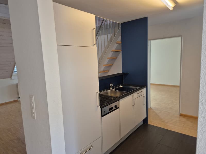 Moderne 3,5-Zimmer-Maisonette-Whg mit Wintergarten + Galerie (6)