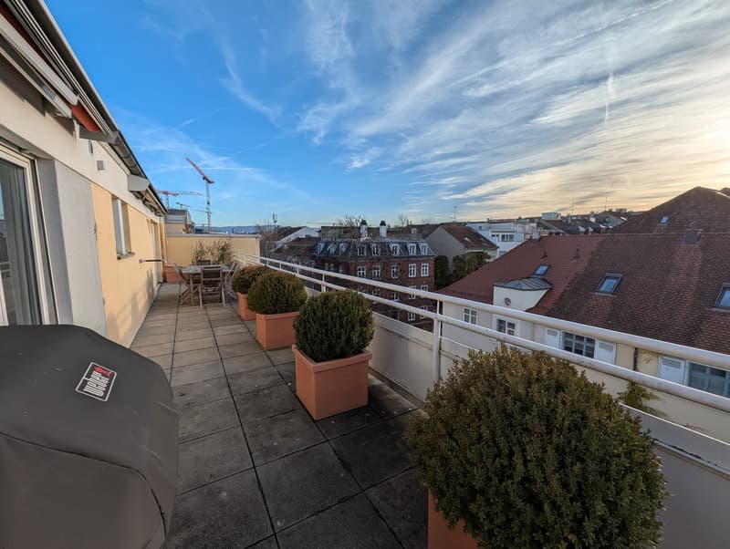 Exclusive 4.5-room attic apartment with 2 terraces in St. Johann (10)
