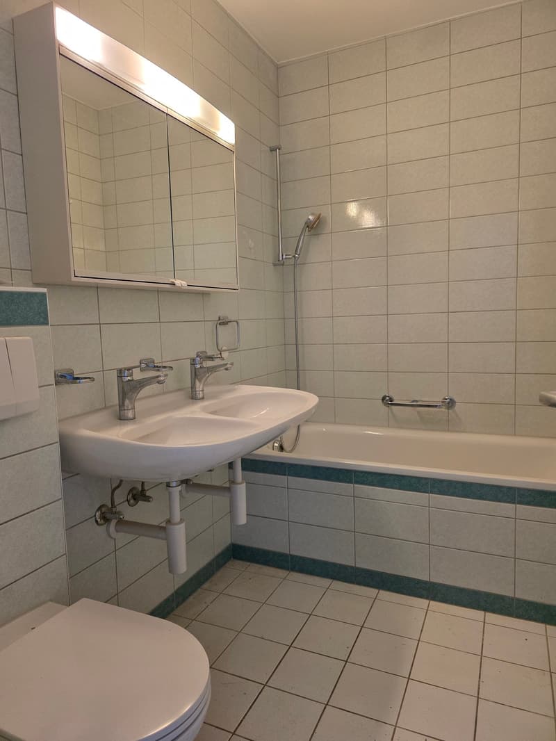 Bright 4-room apartment near Kannenfeldpark and Westfeld Quarter (12)