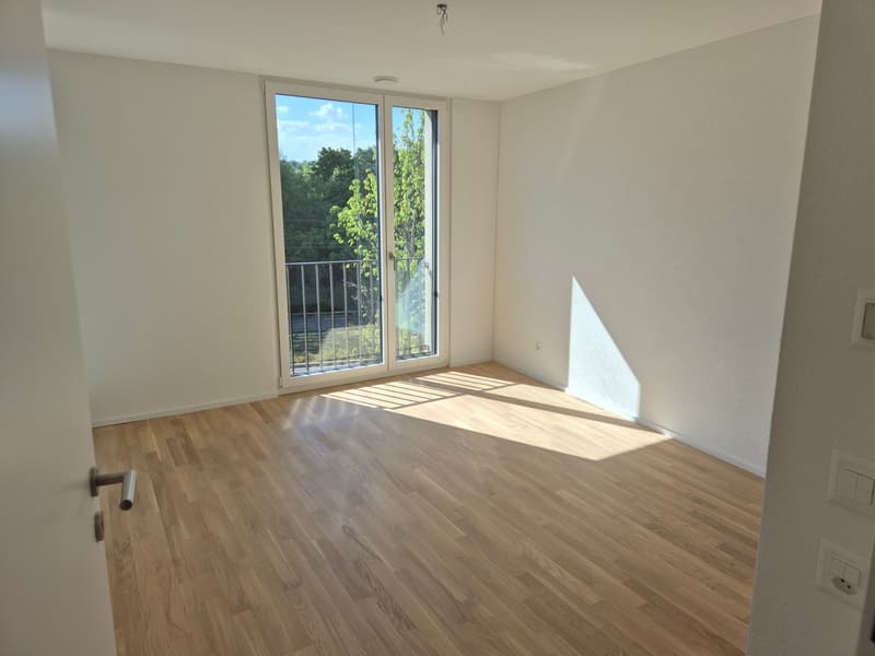 Top moderne 3,5-Zimmer-Whg (2.OG) mit Loggia, Lift + eigenem Waschturm (6)