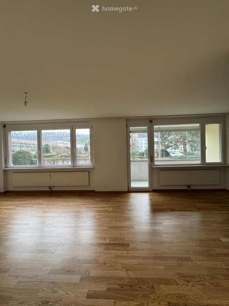 Modern 4.5-room apartment with balcony and lift in Pratteln (7)