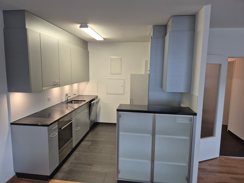Modern 4.5-room apartment with balcony and lift in Pratteln (3)