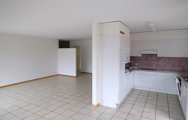 Grosszügige 3,5-Zimmer-Wohnung mit Balkon und direktem Zugang zu Gartensitzplatz (7)
