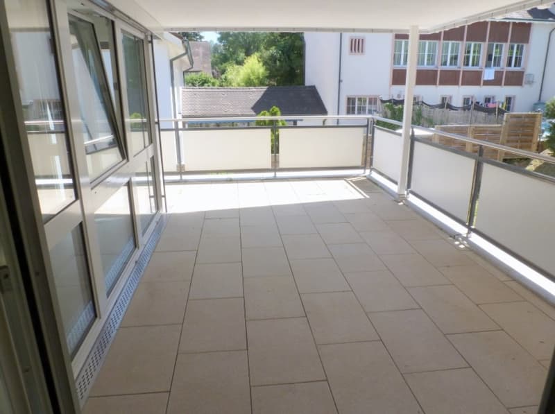 Grosse 3,5-Zi'-Mais.-Whg mit Terrasse, Lift + eigenem Waschturm in historischem Altbau (4)