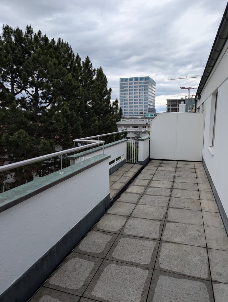 Appartement attique exclusif de 4,5 pièces avec 2 terrasses à St. Johann (17)