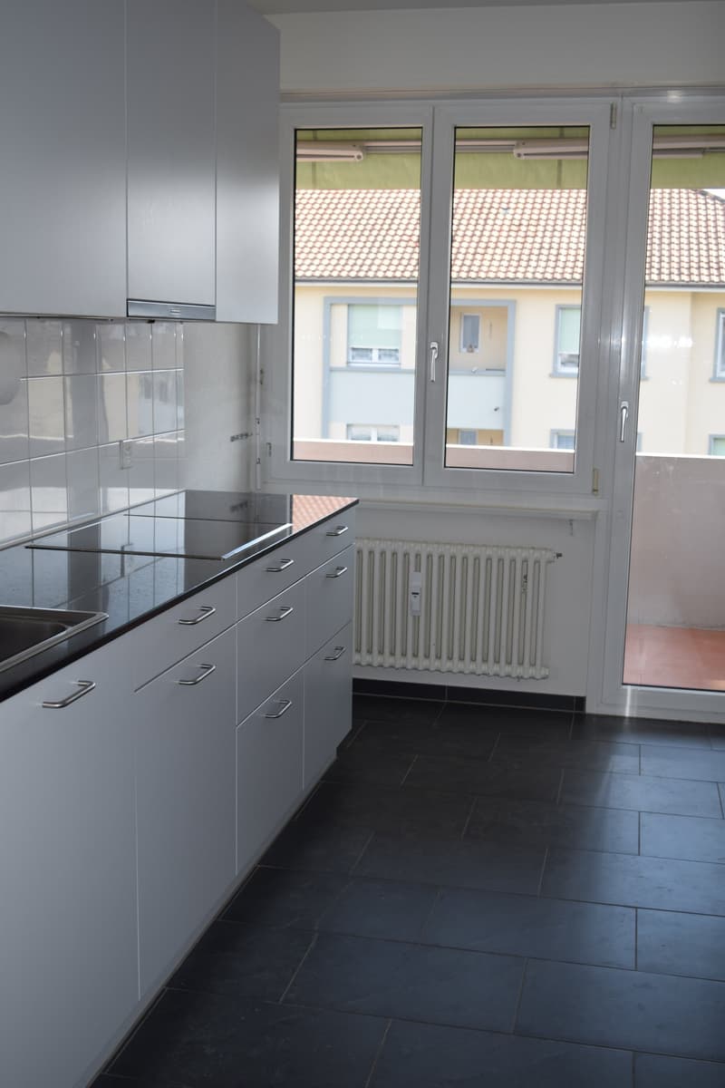 Schöne, sonnige 4-Zimmer-Wohnung, nähe Dorfkern (2)