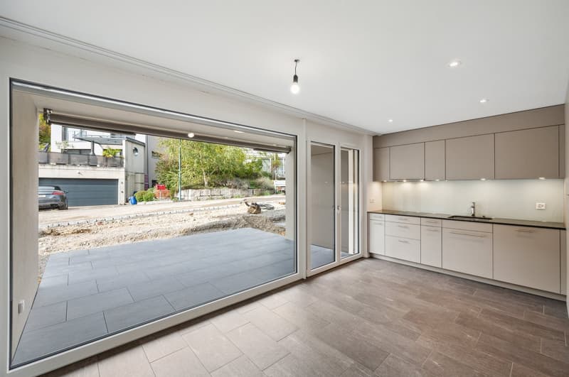 Moderne 2.5-Zimmer-Garten-Wohnung mit Sitzplatz (4)