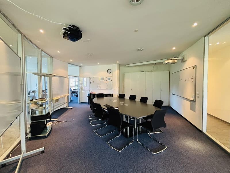 Spacious 6-room office space in tax-friendly Schindellegi (5)
