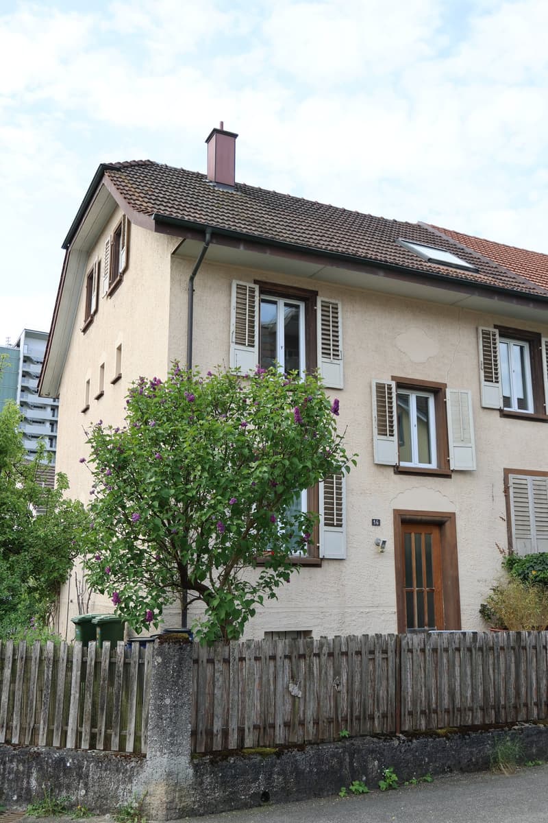 Charming two-family house with versatile usage possibilities (1)
