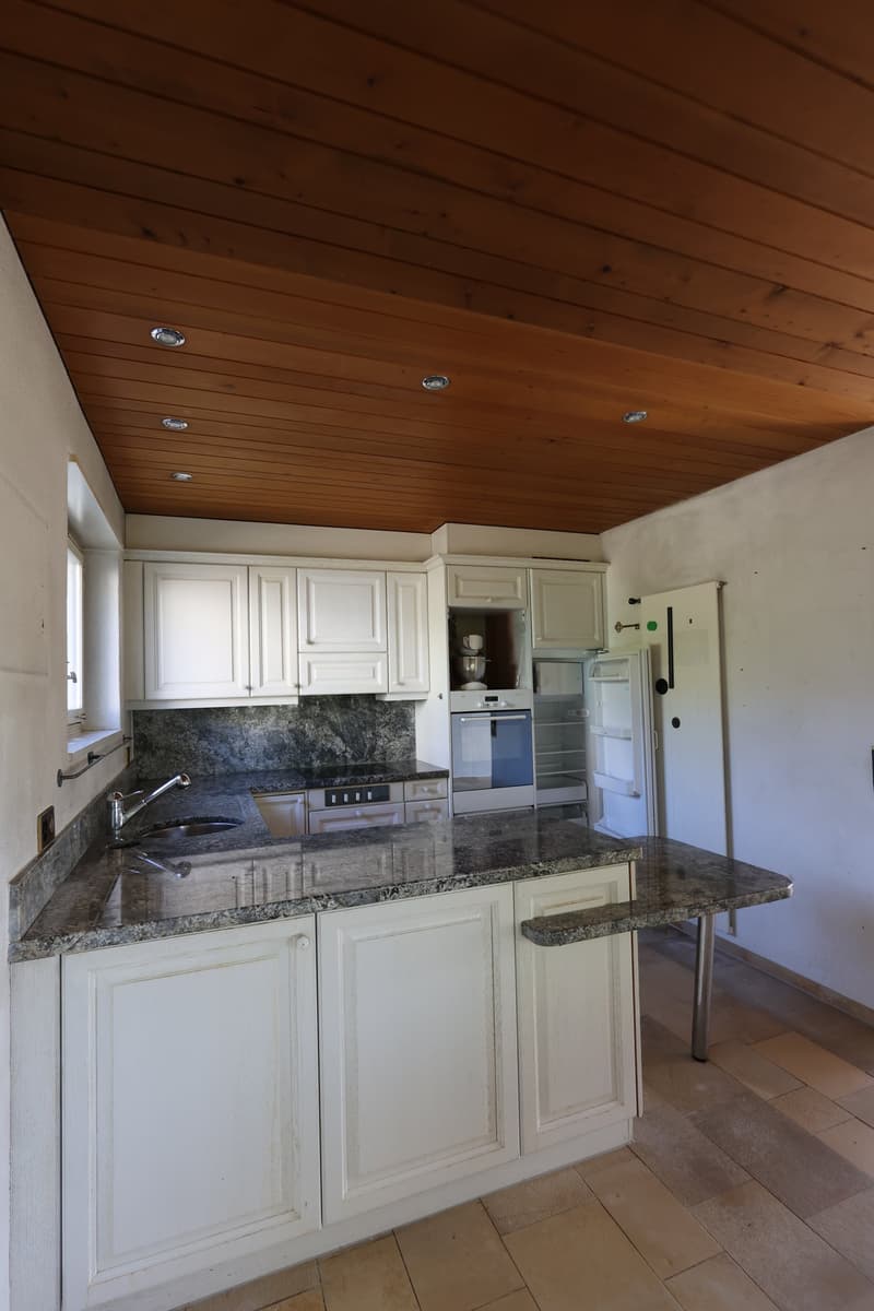 Single-family house with garage and pool in Kyburg-Buchegg (7)