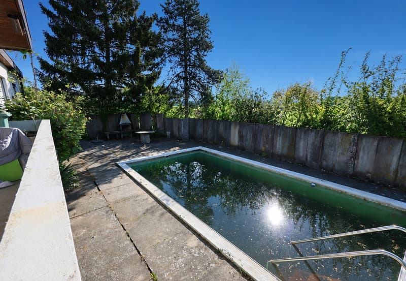Charmantes Einfamilienhaus mit Pool und grossem Garten in Kyburg-Buchegg (3)