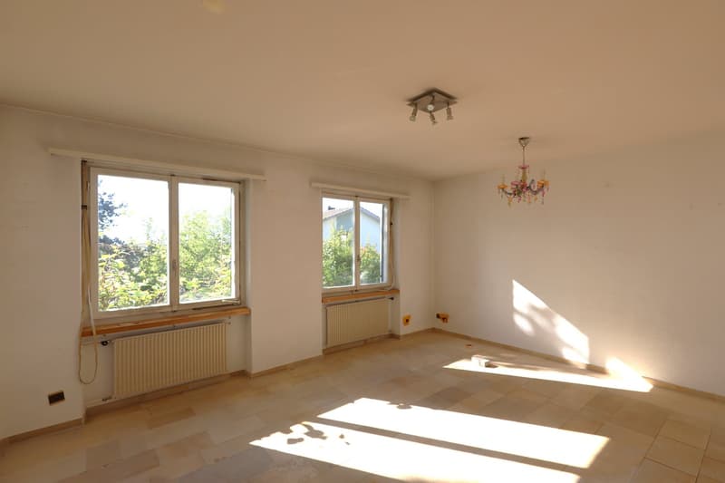 Charmantes Einfamilienhaus mit Pool und grossem Garten in Kyburg-Buchegg (13)