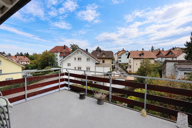 Charmante 5.5-Zimmer-Wohnung mit Balkon in Grenchen (5)