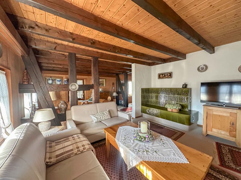 Attractive two-family house with development potential in the heart of Gränichen (6)