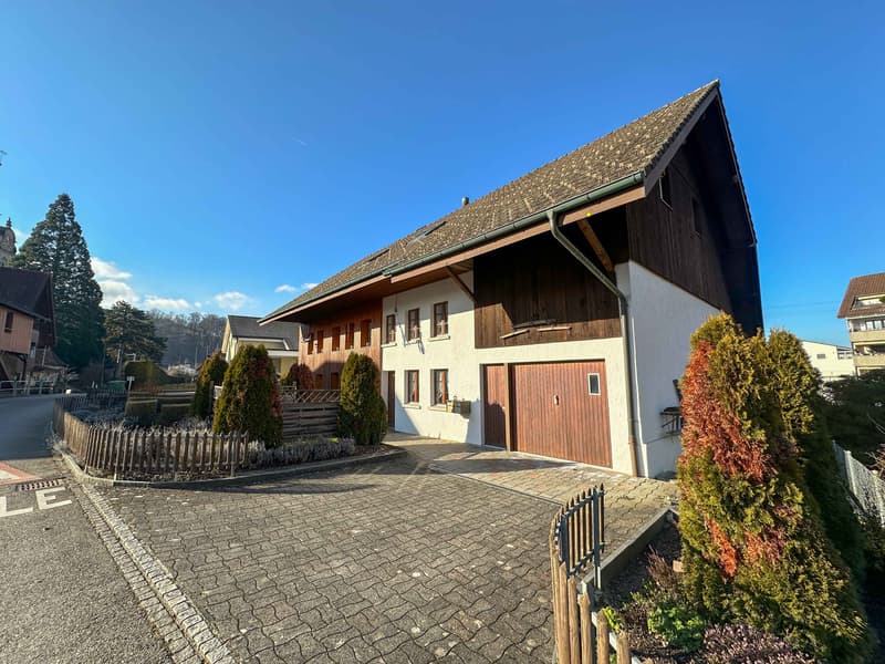 Attractive two-family house with development potential in the heart of Gränichen (1)