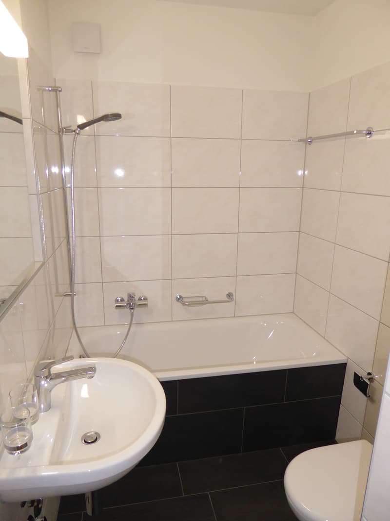 grosses Badezimmer