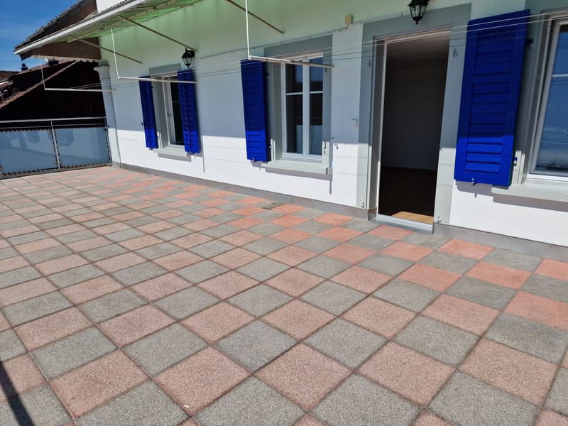 Charmante 4-Zimmerwohnung mit sensantioneller Terrasse und Aussicht (8)