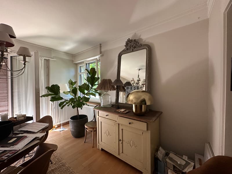Charaktervolles 7 Zimmer Einfamilienhaus in beliebtem Wohnquartier (7)