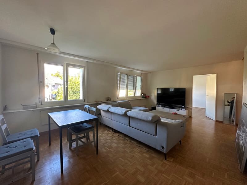 2.5 Zimmerwohnung - Wohnen / Essen