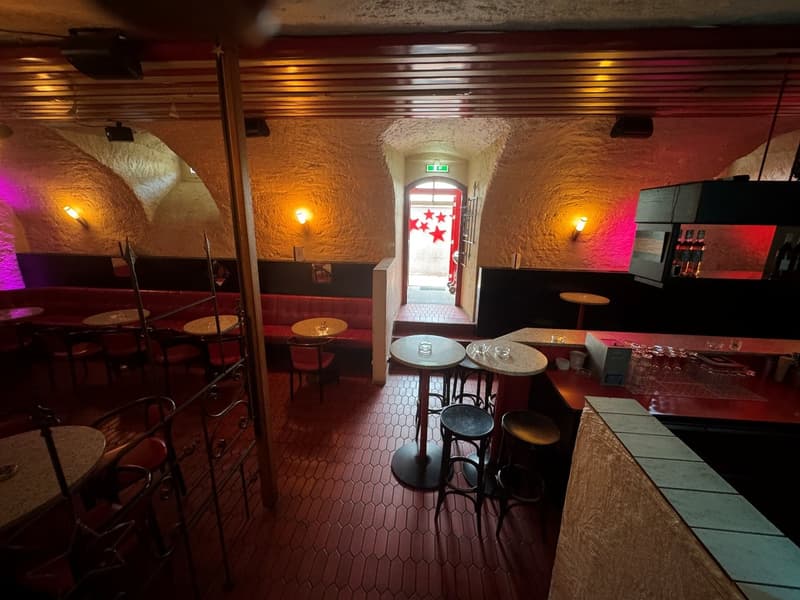 Bar