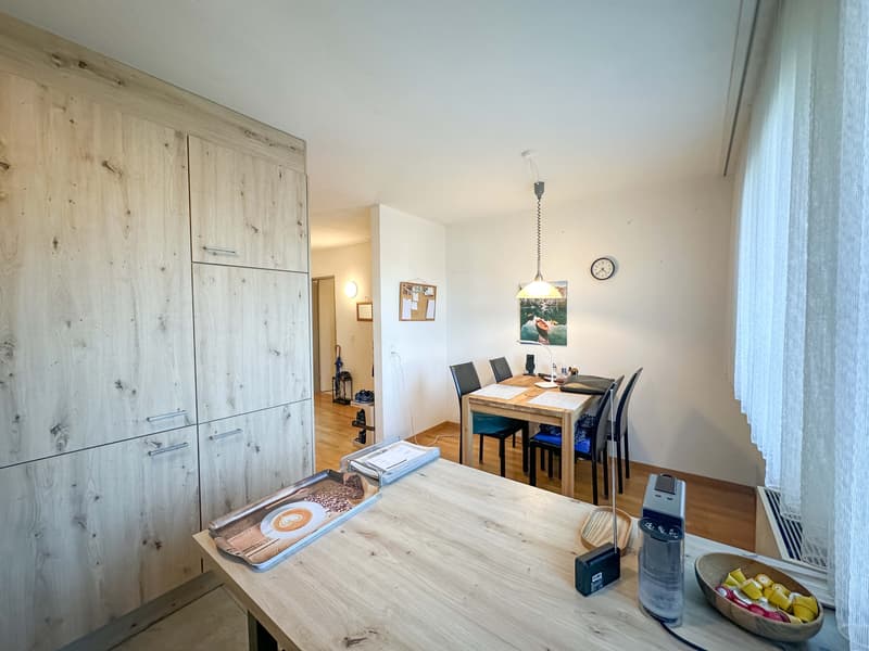 Helle und sanierte 3.5-Zimmerwohnung mit Balkon und Tiefgaragenbox (4)