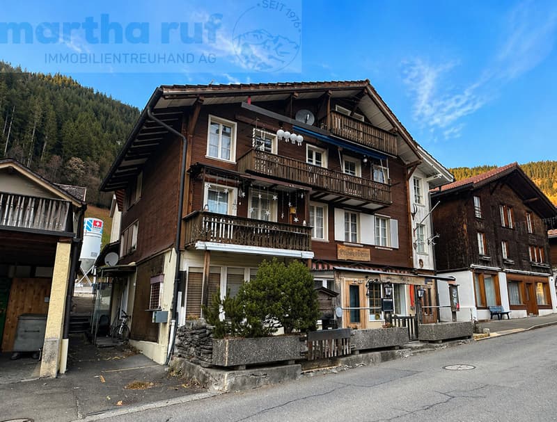 Ideal für Handwerker: Renovationsbedürftiges 5-Familienhaus (1)