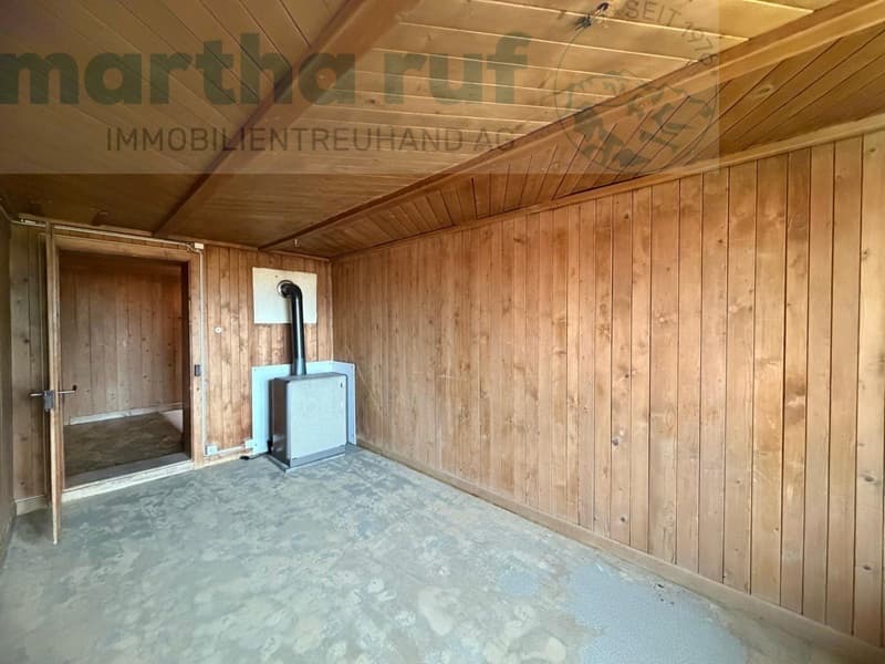 Middle house with charm and a view of the lake (9)
