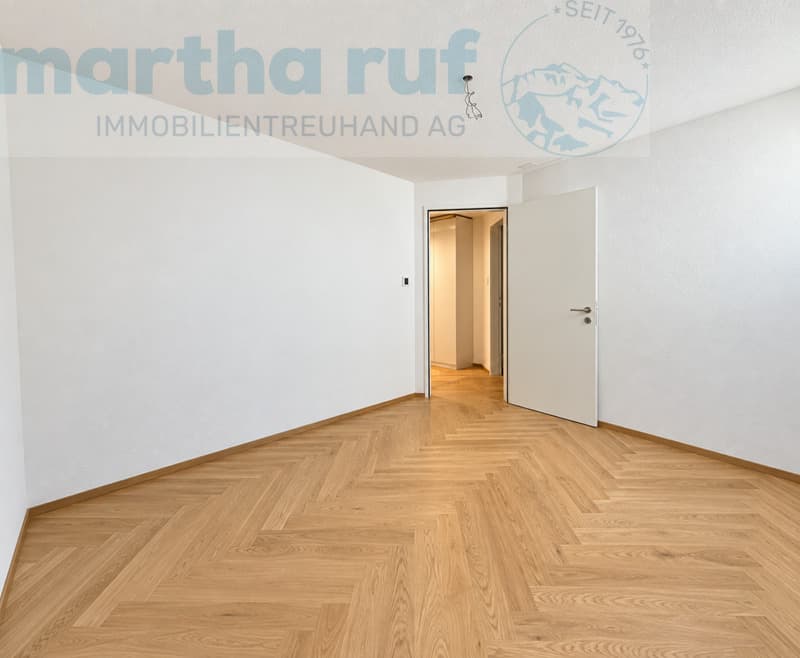 Exklusive 3.5- Zimmer Wohnung mit Garten Modern und hochwertig (6)