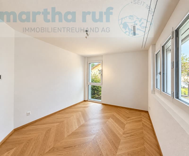 Exklusive 3.5- Zimmer Wohnung mit Garten Modern und hochwertig (5)