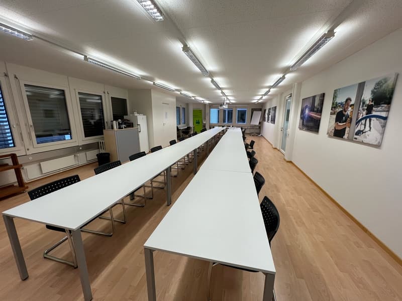 Collegamento perfetto alla rete di trasporto pubblico e stradale: 110 m2 di spazio ufficio (5)