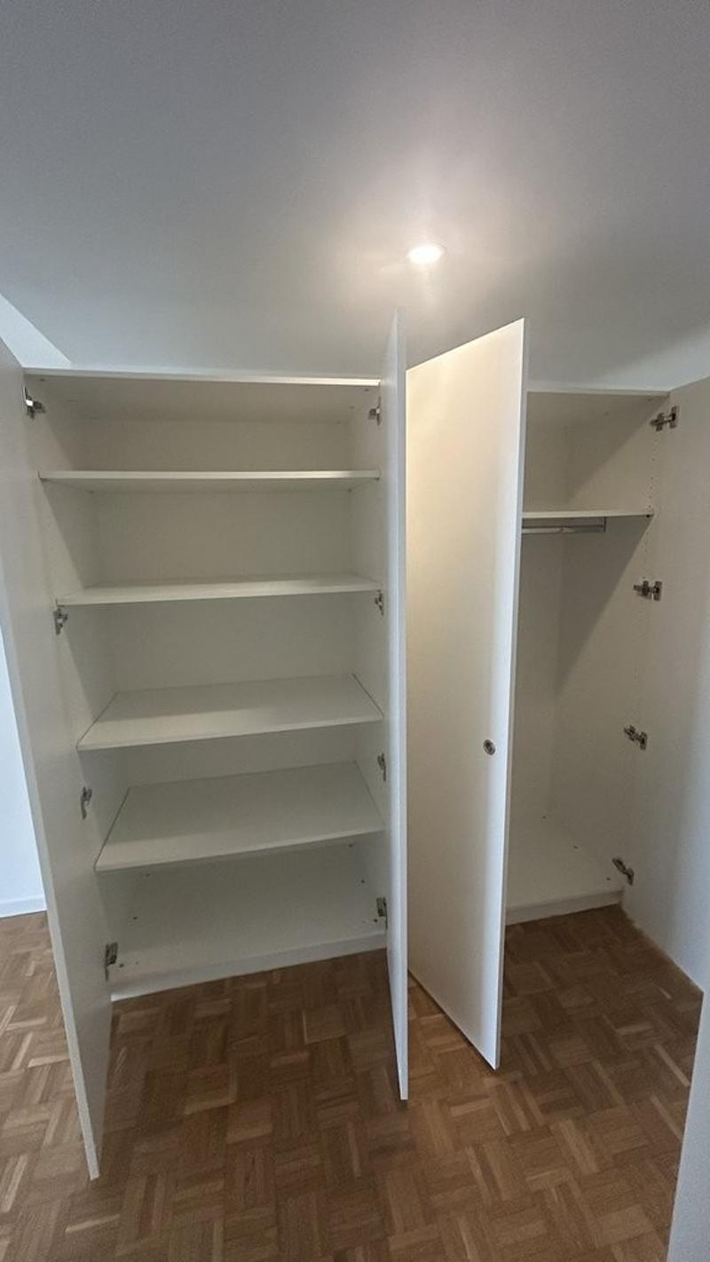 Enbauschrank im Korridor