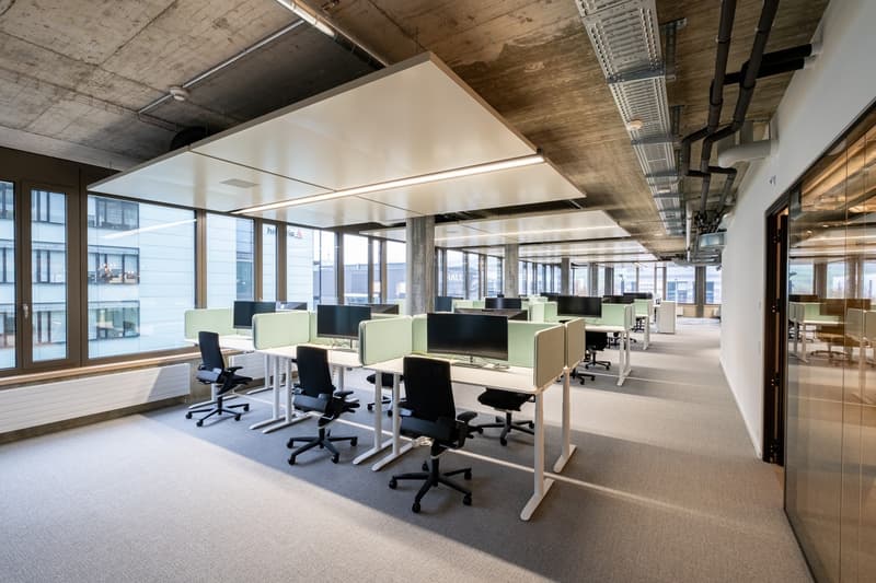 Direkt am Bahnhof Stettbach: 702m² moderne Businessfläche (2)