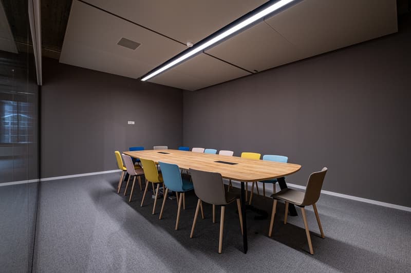 Direkt am Bahnhof Stettbach: 702m² moderne Businessfläche (4)