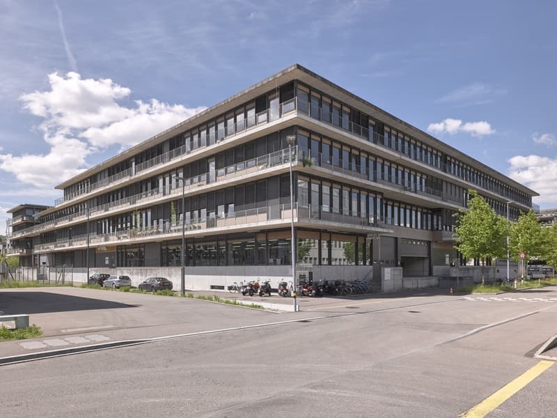 Nähe Autobahn und Bahnhof Oerlikon: 75 m2 Büroraum im Gewerbehaus NOERD (2)
