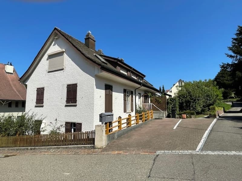 Charmanter Wohntraum mit Gartensitzplatz. Wohnen wie im Einfamilienhaus. (1)